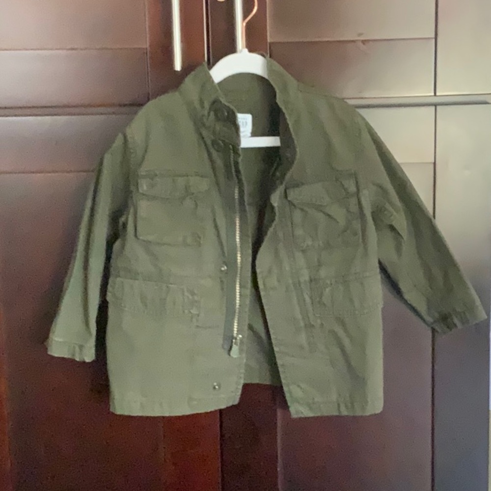 GAP utility jacket toddler olive green like new